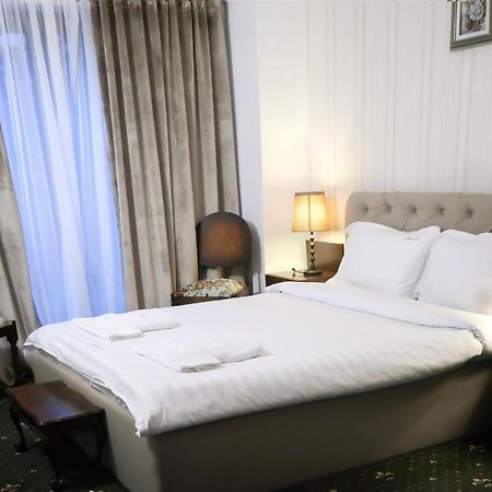 Hotel Art Montana Predeal Exterior photo