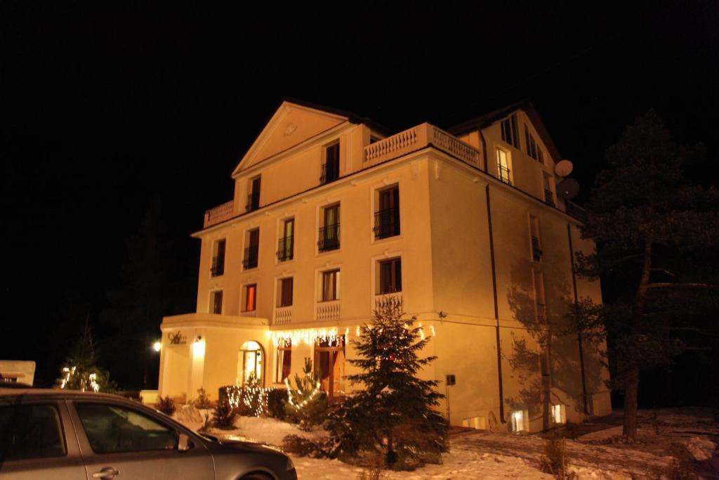 Hotel Art Montana Predeal Exterior photo